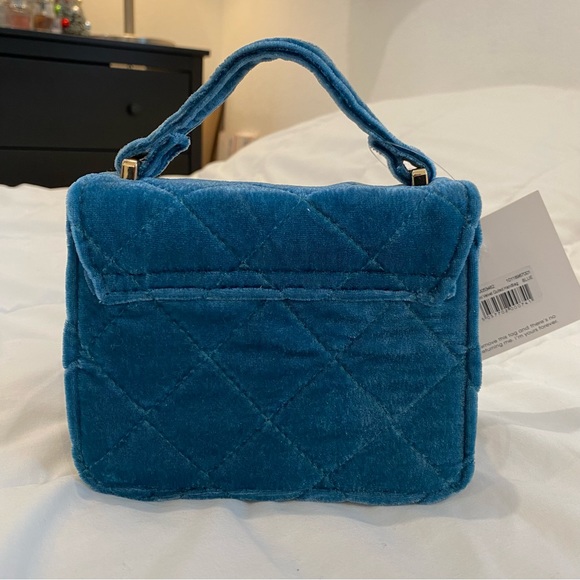 NWT MISSGUIDED Micro Mini Velvet Quilted Handbag - Picture 3 of 5